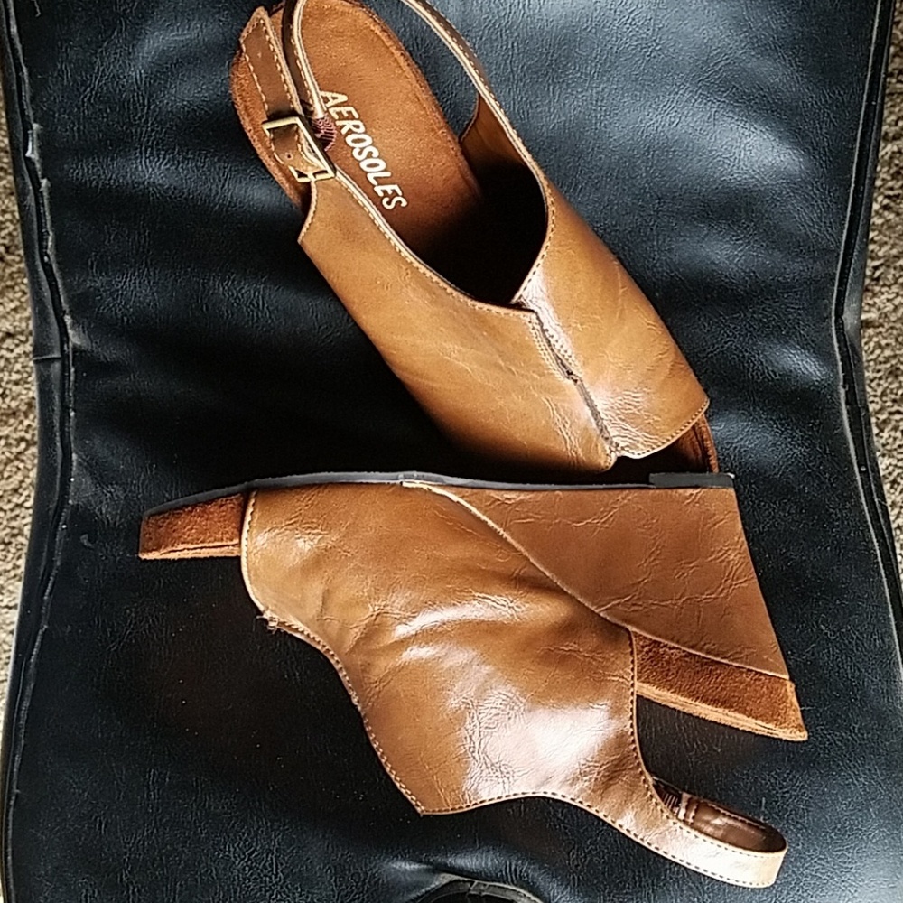 Leather shoes